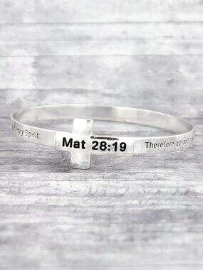 Bangle Bracelet. Matthew 28:19 "Therefore Go And Make Disciples..." Silver. NWT.